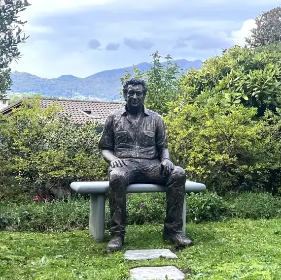 Scultura in bronzo: Ritratto di A